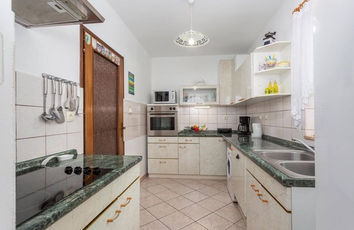 Punat House | Gorgeous home in Punat