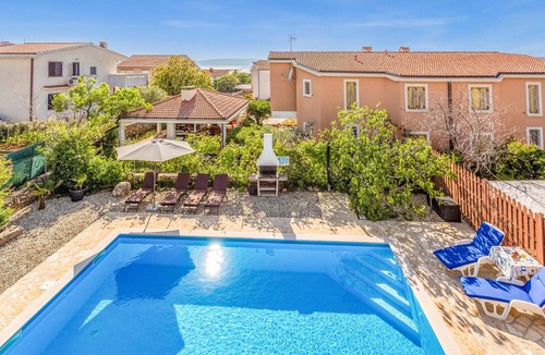 Punat House | Gorgeous home in Punat