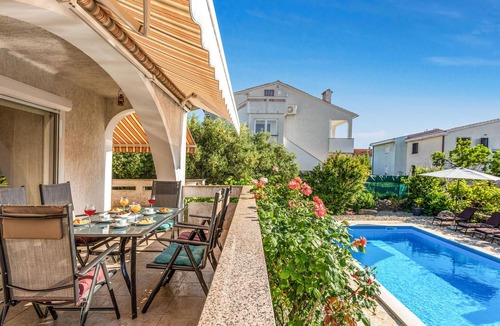 Punat House | Gorgeous home in Punat