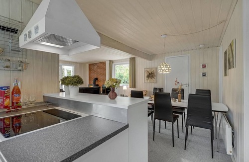 Kongsmark House | Gorgeous home in Rømø with kitchen