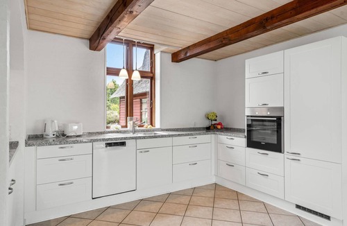 Rømø Kirkeby House | Gorgeous home in Rømø with kitchen