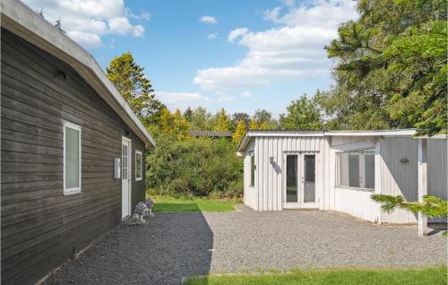 Ronde House | Gorgeous Home In Rønde With Kitchen