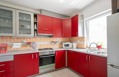 Prolozac House | Gorgeous home in Ricice