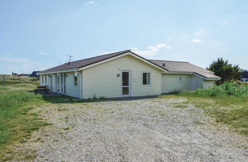 Klegod Strand House | Gorgeous home in Ringkøbing with sauna