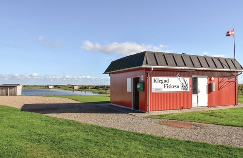 Nørre Lyngvig House | Gorgeous home in Ringkøbing with sauna