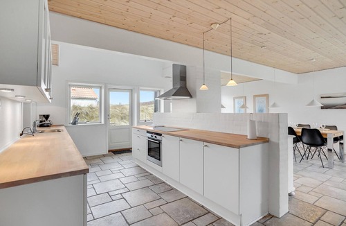 Sondervig House | Gorgeous home in Ringkøbing with sauna