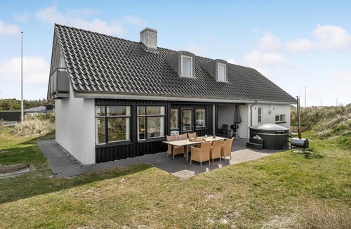 Sondervig House | Gorgeous home in Ringkøbing with sauna