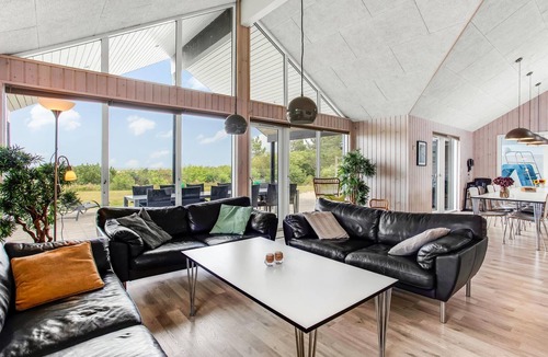 Lodbjerg Hede House | Gorgeous home in Ringkøbing with sauna