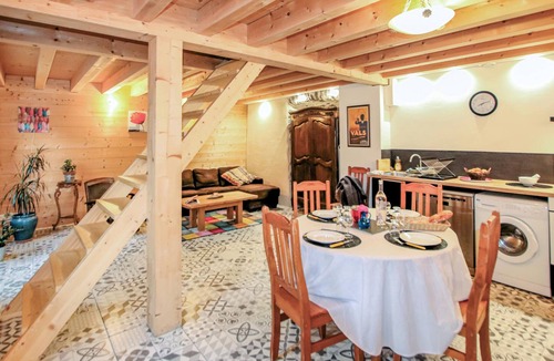 Rochessauve House | Gorgeous home in Rochessauve with WiFi