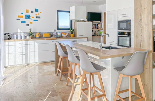 Rochegude House | Gorgeous home in Rochegude with private swimming pool, can be inside or outside