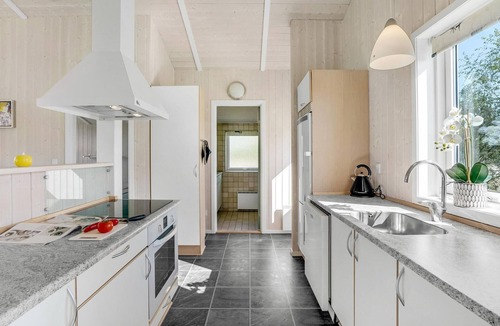 Kramnitse House | Gorgeous home in Rødby with kitchen