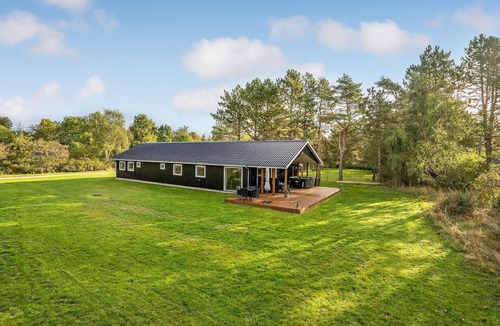 Kramnitse House | Gorgeous home in Rødby with sauna