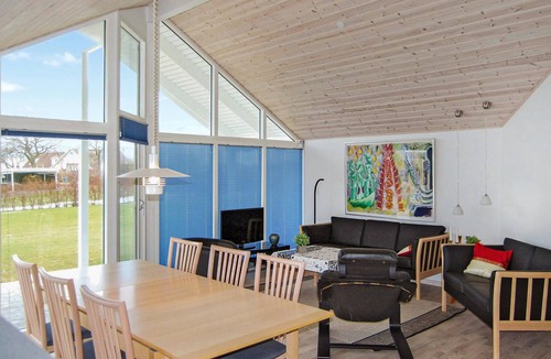 Ronde House | Gorgeous home in Rønde with sauna