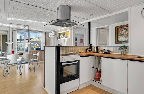 Ronde House | Gorgeous home in Rønde with kitchen