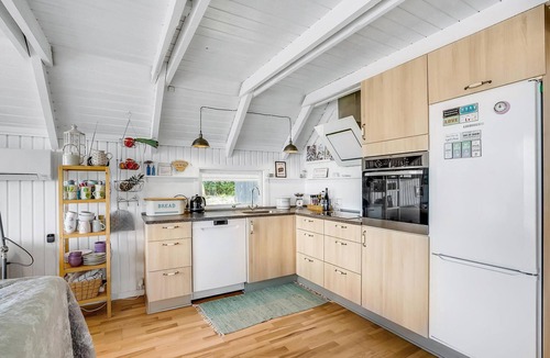 Roslev House | Gorgeous home in Roslev with sauna