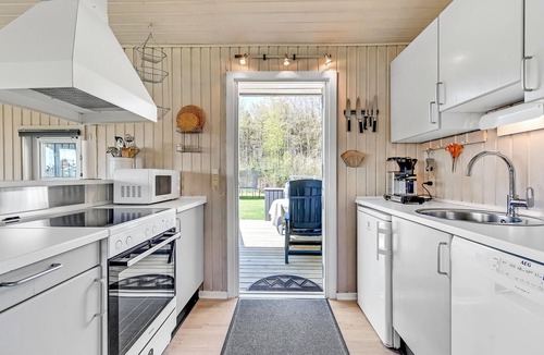Spodsbjerg House | Gorgeous home in Rudkøbing with WiFi