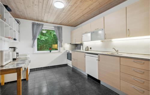 Sonder Omme House | Gorgeous Home In Sønder Omme With Wifi