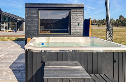 Sæby House | Gorgeous home in Sæby with sauna