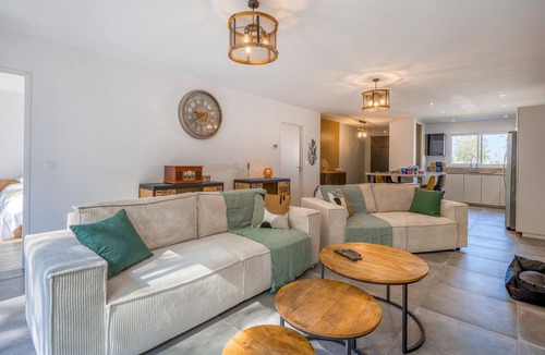 Semussac House | Gorgeous home in Semussac with WiFi