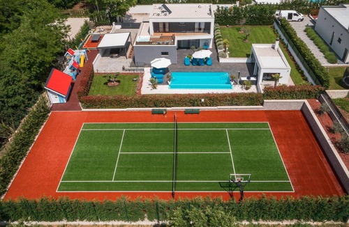 Zminj House | Gorgeous home in Sivati