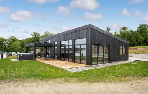 Sjølund House | Gorgeous Home In Sjølund With Kitchen