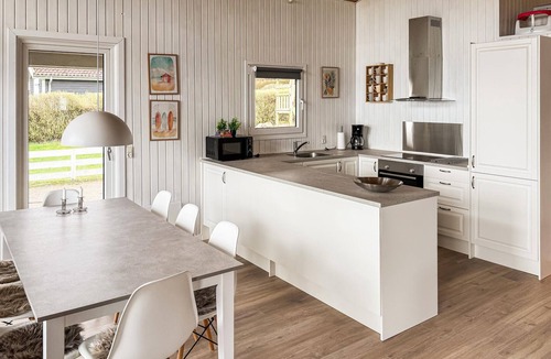 Grønninghoved Strand House | Gorgeous home in Sjølund with WiFi