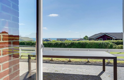 Grønninghoved Strand House | Gorgeous home in Sjølund with WiFi