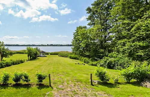 Skarup House | Gorgeous home in Skårup Fyn with house sea view