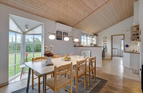 Skjern House | Gorgeous home in Skjern with WiFi