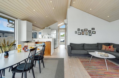 Frolunde House | Gorgeous home in Slagelse with WiFi