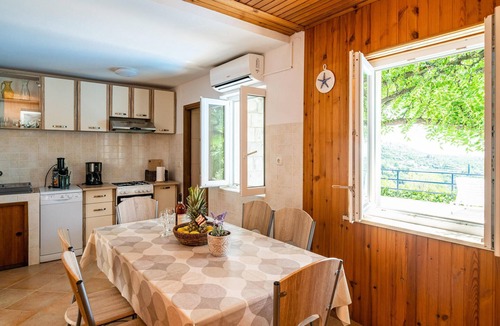 Dubrovacko Primorje House | Gorgeous home in Slano