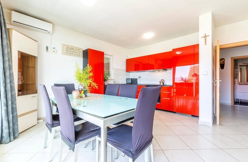 Stanici House | Gorgeous home in Stanici