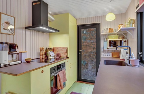 Strøby Ladeplads House | Gorgeous home in Strøby with kitchen
