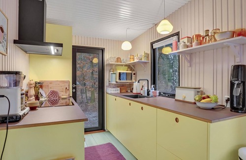 Strøby Ladeplads House | Gorgeous home in Strøby with kitchen