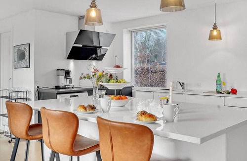 Sunds House | Gorgeous home in Sunds with kitchen