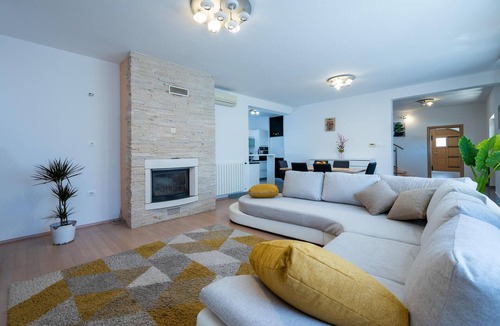 Susnjevica House | Gorgeous home in Susnjevica