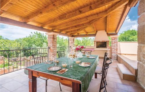 Sveti Vid Dobrinjski House | Gorgeous Home In Svet Vid Dobrinjski