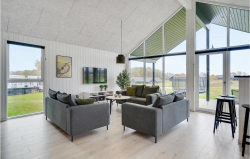 Mommark Strand House | Gorgeous Home In Sydals With Kitchen
