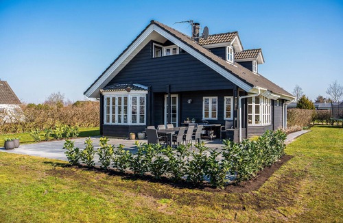 Skaven Strand House | Gorgeous home in Tarm with sauna