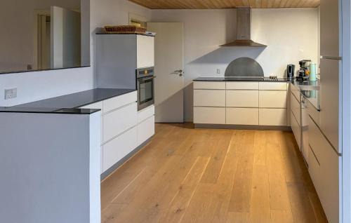 Thisted House | Gorgeous Home In Thisted With House Sea View