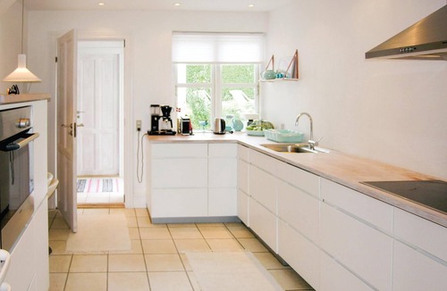 Lohals House | Gorgeous home in Tranekær with kitchen