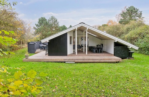 Tranekaer House | Gorgeous home in Tranekær with kitchen
