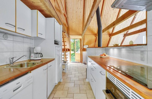 Øhuse House | Gorgeous home in Ulfborg with kitchen