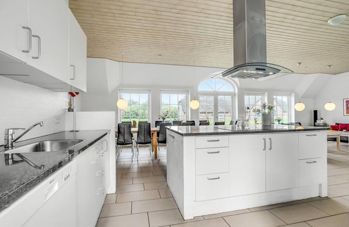 Øby House | Gorgeous home in Ulfborg with sauna