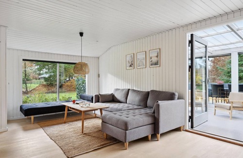 Sønder Nissum House | Gorgeous home in Ulfborg with kitchen