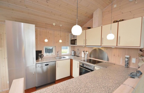 Marielyst House | Gorgeous home in Væggerløse with WiFi