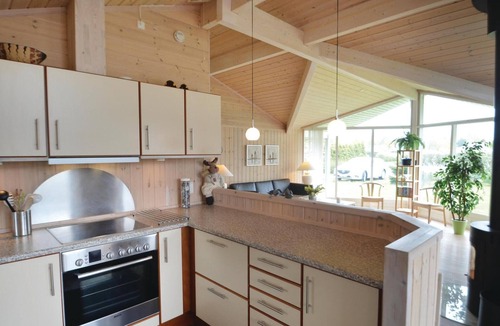 Marielyst House | Gorgeous home in Væggerløse with WiFi