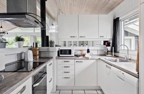 Bøtø By House | Gorgeous home in Væggerløse with sauna