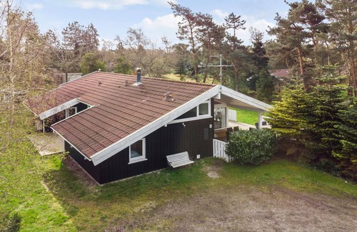 Bøtø By House | Gorgeous home in Væggerløse with sauna