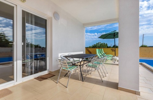 Fazana House | Gorgeous home in Valbandon